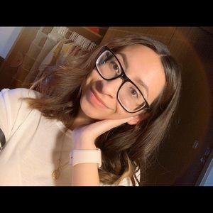 Meet your Posher, Anaistacia